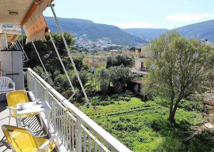 Apartment Sea View In Front Of The Beach Of Agia Marina